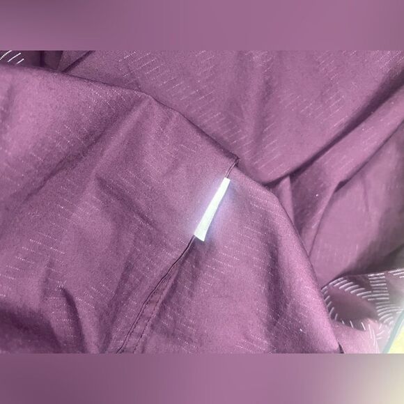 Perry Ellis Burgundy Longsleeved button down sz XL - Picture 3 of 6